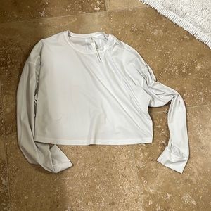 Lululemon cropped long sleeve tee
